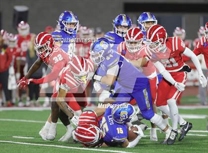 Thumbnail 1 in Mater Dei vs. Serra (CIF Open Division State Final) photogallery.