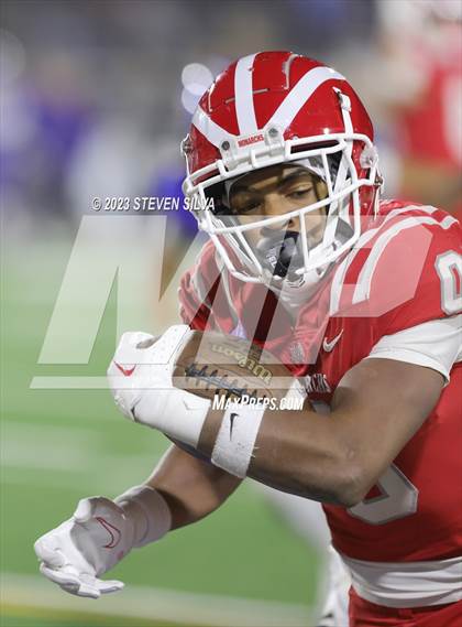 Thumbnail 1 in Mater Dei vs. Serra (CIF Open Division State Final) photogallery.