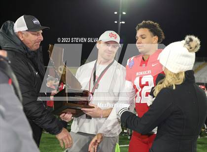 Thumbnail 3 in Mater Dei vs. Serra (CIF Open Division State Final) photogallery.