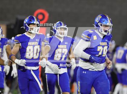 Thumbnail 2 in Mater Dei vs. Serra (CIF Open Division State Final) photogallery.