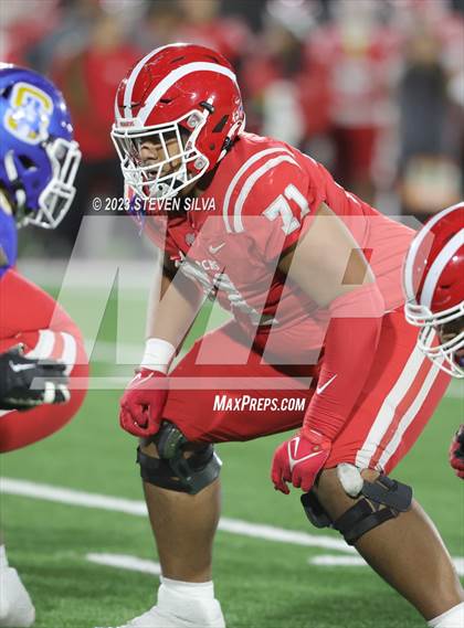 Thumbnail 1 in Mater Dei vs. Serra (CIF Open Division State Final) photogallery.