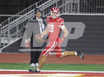 Thumbnail 2 in Mater Dei vs. Serra (CIF Open Division State Final) photogallery.