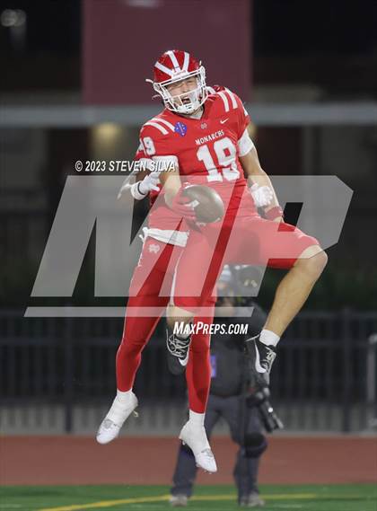 Thumbnail 3 in Mater Dei vs. Serra (CIF Open Division State Final) photogallery.