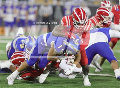 Thumbnail 2 in Mater Dei vs. Serra (CIF Open Division State Final) photogallery.