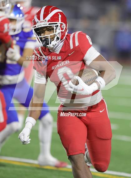 Thumbnail 2 in Mater Dei vs. Serra (CIF Open Division State Final) photogallery.