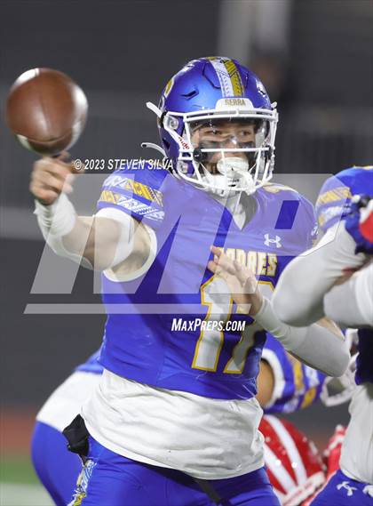 Thumbnail 3 in Mater Dei vs. Serra (CIF Open Division State Final) photogallery.