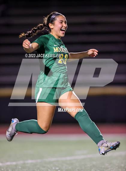 Thumbnail 2 in Saint Joseph @ Moorpark - CIF-SS Div-3 Playoff photogallery.