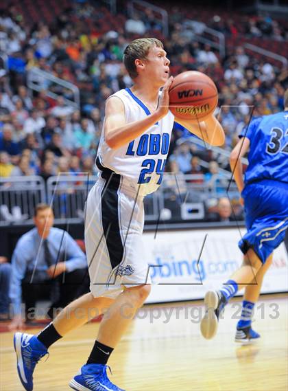 Thumbnail 2 in Valley Christian @ Snowflake (AIA D3 Semifinals) photogallery.