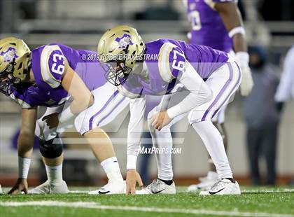 Thumbnail 1 in Mart vs. Detroit (UIL 2A Division 2 Region 3 Area Playoff) photogallery.
