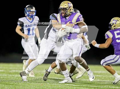 Thumbnail 3 in Mart vs. Detroit (UIL 2A Division 2 Region 3 Area Playoff) photogallery.