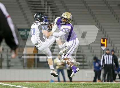 Thumbnail 3 in Mart vs. Detroit (UIL 2A Division 2 Region 3 Area Playoff) photogallery.