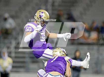 Thumbnail 2 in Mart vs. Detroit (UIL 2A Division 2 Region 3 Area Playoff) photogallery.