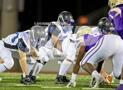 Thumbnail 1 in Mart vs. Detroit (UIL 2A Division 2 Region 3 Area Playoff) photogallery.