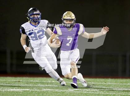 Thumbnail 2 in Mart vs. Detroit (UIL 2A Division 2 Region 3 Area Playoff) photogallery.