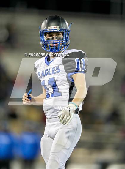 Thumbnail 3 in Mart vs. Detroit (UIL 2A Division 2 Region 3 Area Playoff) photogallery.