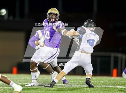 Thumbnail 1 in Mart vs. Detroit (UIL 2A Division 2 Region 3 Area Playoff) photogallery.