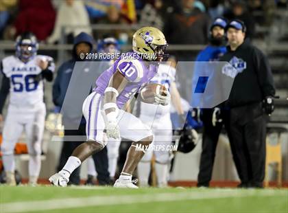 Thumbnail 3 in Mart vs. Detroit (UIL 2A Division 2 Region 3 Area Playoff) photogallery.
