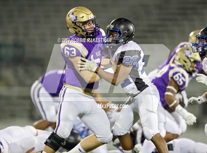 Thumbnail 2 in Mart vs. Detroit (UIL 2A Division 2 Region 3 Area Playoff) photogallery.