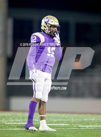 Thumbnail 2 in Mart vs. Detroit (UIL 2A Division 2 Region 3 Area Playoff) photogallery.