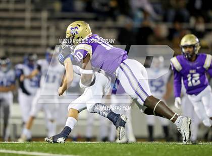 Thumbnail 1 in Mart vs. Detroit (UIL 2A Division 2 Region 3 Area Playoff) photogallery.
