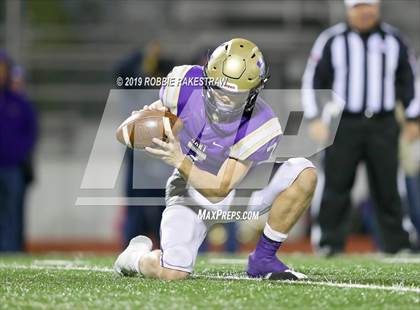 Thumbnail 3 in Mart vs. Detroit (UIL 2A Division 2 Region 3 Area Playoff) photogallery.
