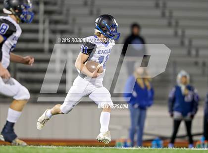 Thumbnail 3 in Mart vs. Detroit (UIL 2A Division 2 Region 3 Area Playoff) photogallery.