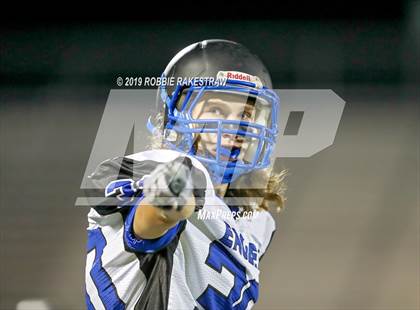 Thumbnail 1 in Mart vs. Detroit (UIL 2A Division 2 Region 3 Area Playoff) photogallery.