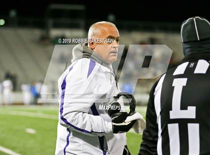Thumbnail 2 in Mart vs. Detroit (UIL 2A Division 2 Region 3 Area Playoff) photogallery.