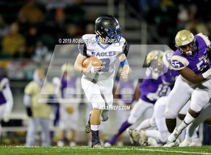 Thumbnail 3 in Mart vs. Detroit (UIL 2A Division 2 Region 3 Area Playoff) photogallery.