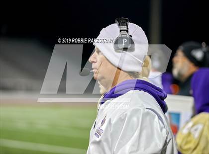 Thumbnail 3 in Mart vs. Detroit (UIL 2A Division 2 Region 3 Area Playoff) photogallery.