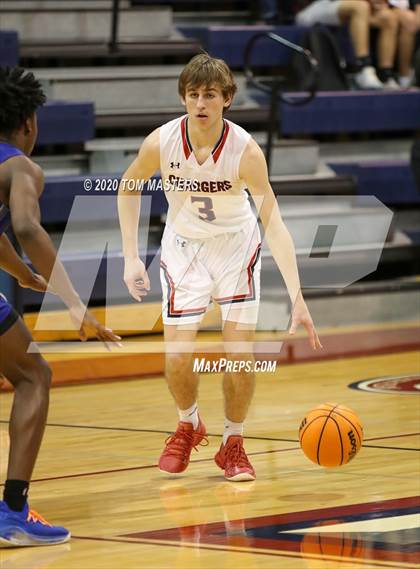 Thumbnail 2 in Charlotte Christian @ Providence Day photogallery.