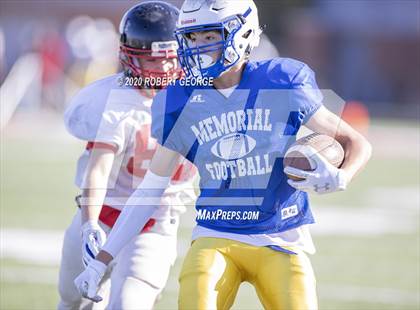 Thumbnail 2 in Catholic Memorial vs Muskego (Scrimmage) photogallery.