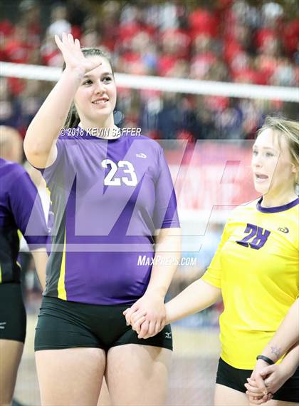 Thumbnail 2 in Kit Carson vs. La Veta (CHSAA 1A Final) photogallery.