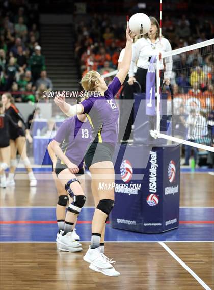 Thumbnail 3 in Kit Carson vs. La Veta (CHSAA 1A Final) photogallery.