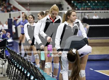 Thumbnail 2 in Kit Carson vs. La Veta (CHSAA 1A Final) photogallery.