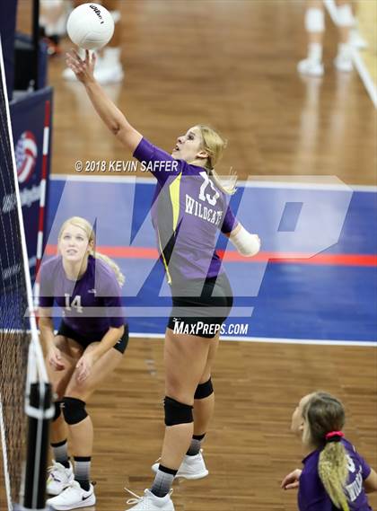 Thumbnail 2 in Kit Carson vs. La Veta (CHSAA 1A Final) photogallery.