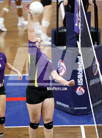 Thumbnail 2 in Kit Carson vs. La Veta (CHSAA 1A Final) photogallery.