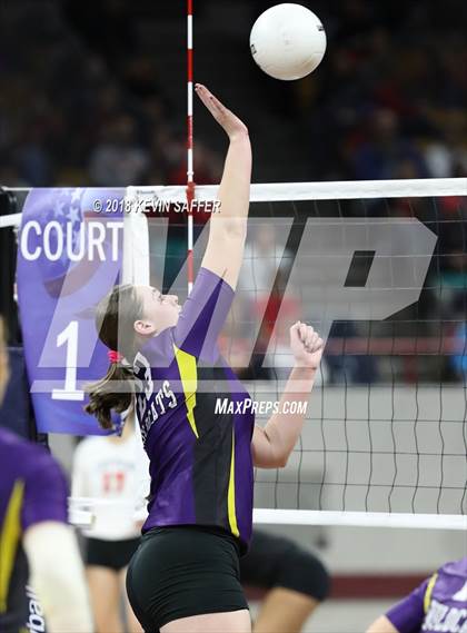Thumbnail 2 in Kit Carson vs. La Veta (CHSAA 1A Final) photogallery.