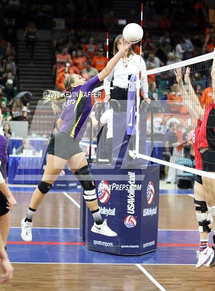 Thumbnail 1 in Kit Carson vs. La Veta (CHSAA 1A Final) photogallery.