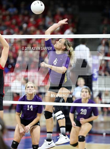 Thumbnail 2 in Kit Carson vs. La Veta (CHSAA 1A Final) photogallery.