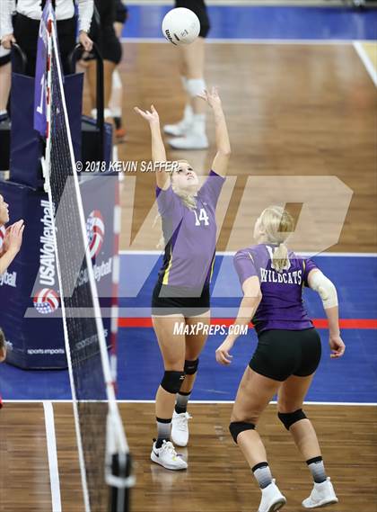 Thumbnail 2 in Kit Carson vs. La Veta (CHSAA 1A Final) photogallery.