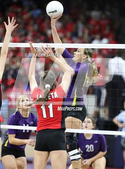Thumbnail 1 in Kit Carson vs. La Veta (CHSAA 1A Final) photogallery.
