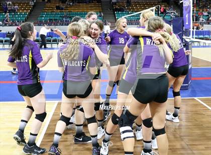 Thumbnail 1 in Kit Carson vs. La Veta (CHSAA 1A Final) photogallery.