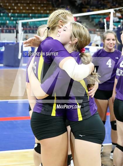 Thumbnail 3 in Kit Carson vs. La Veta (CHSAA 1A Final) photogallery.