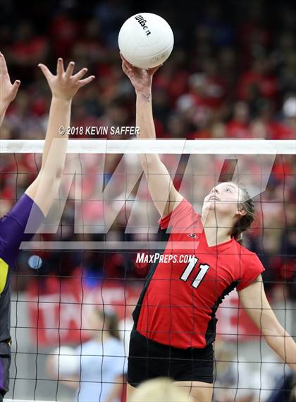 Thumbnail 2 in Kit Carson vs. La Veta (CHSAA 1A Final) photogallery.