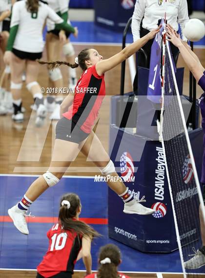 Thumbnail 3 in Kit Carson vs. La Veta (CHSAA 1A Final) photogallery.