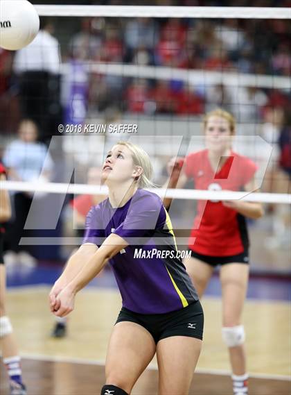 Thumbnail 2 in Kit Carson vs. La Veta (CHSAA 1A Final) photogallery.