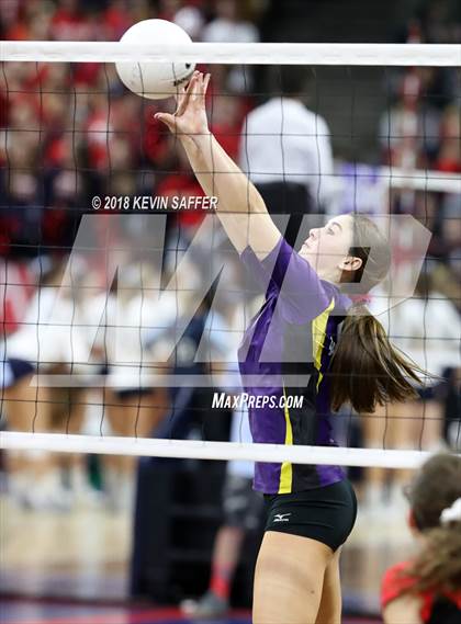 Thumbnail 3 in Kit Carson vs. La Veta (CHSAA 1A Final) photogallery.
