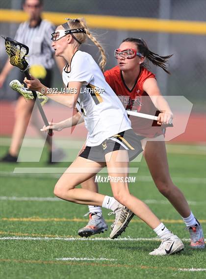 Thumbnail 3 in Honeoye Falls-Lima vs. Geneva (NYSPHSAA Section 5 Class C Final) photogallery.