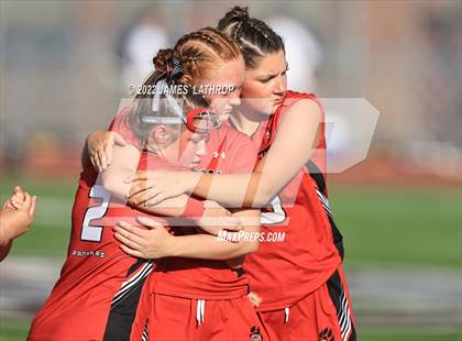 Thumbnail 3 in Honeoye Falls-Lima vs. Geneva (NYSPHSAA Section 5 Class C Final) photogallery.